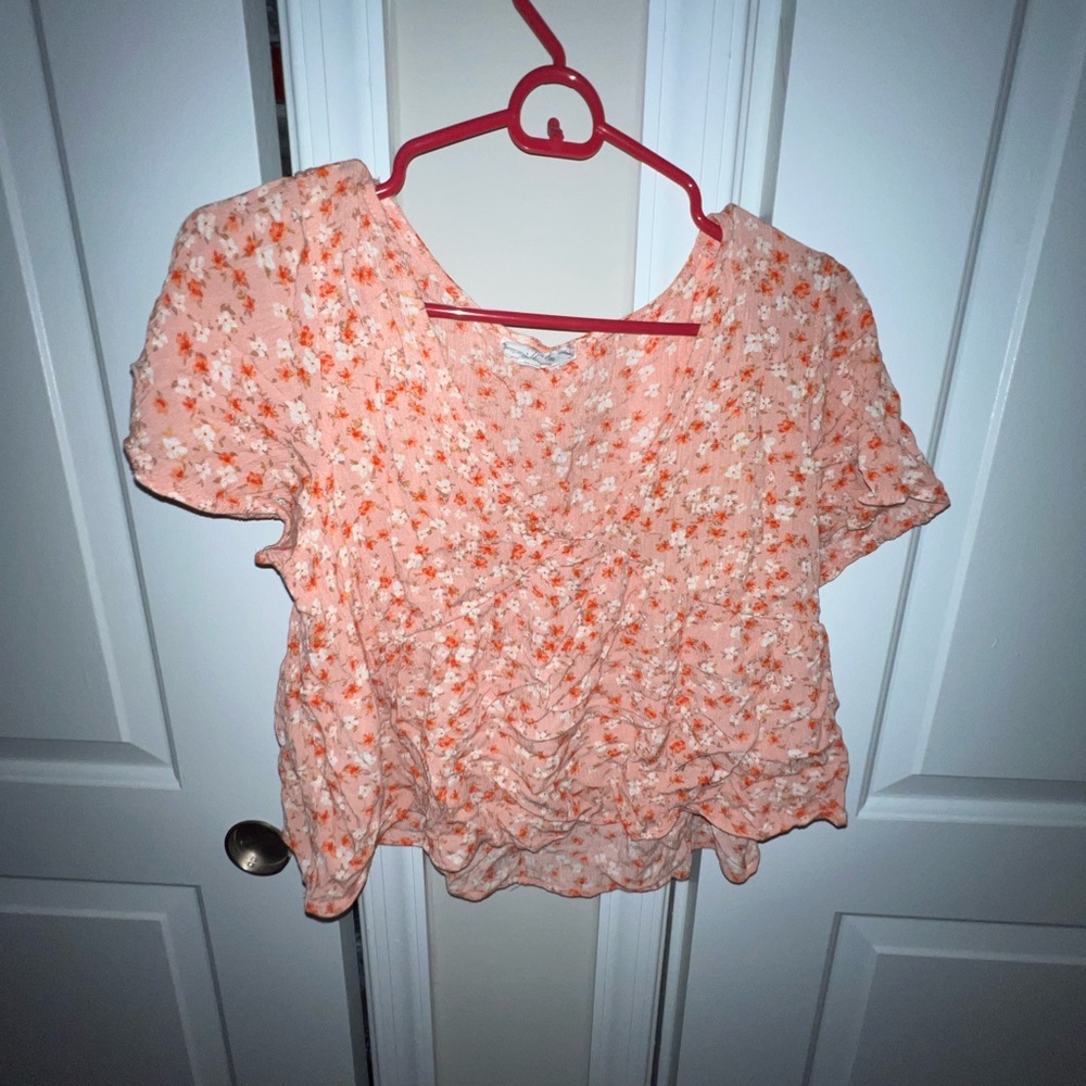 Pink short sleeve top